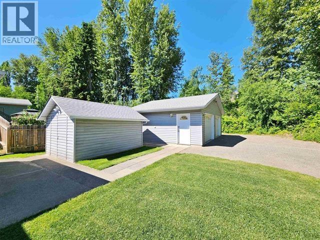 571 PERRY STREET, Quesnel