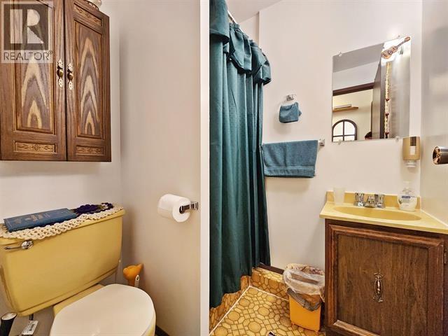 571 PERRY STREET, Quesnel