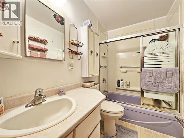 571 PERRY STREET, Quesnel