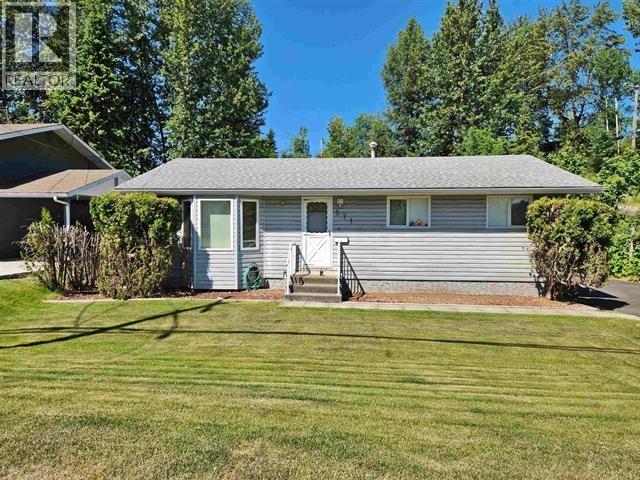 571 PERRY STREET, Quesnel