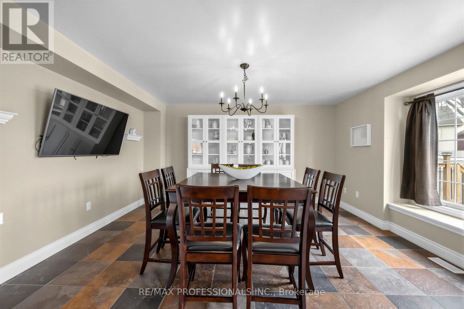 18 BRAMBIRCH CRESCENT - 8