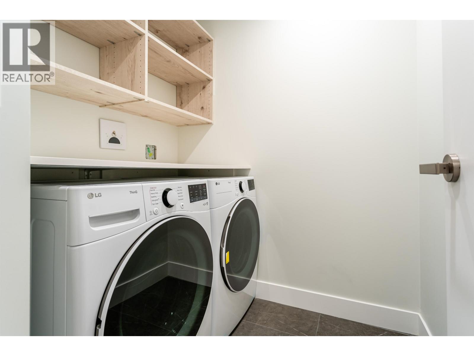 511 423 6TH STREET, West Vancouver