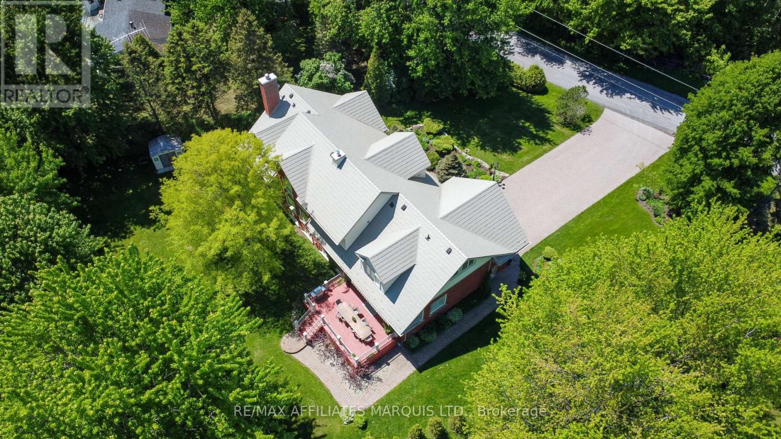 20562 OLD MONTREAL ROAD — photo 44