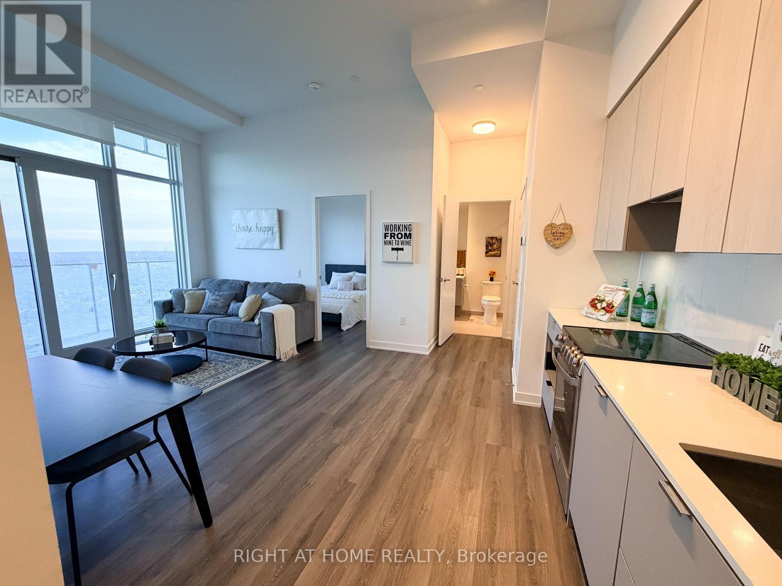 #2505 3883 QUARTZ ROAD S - 5