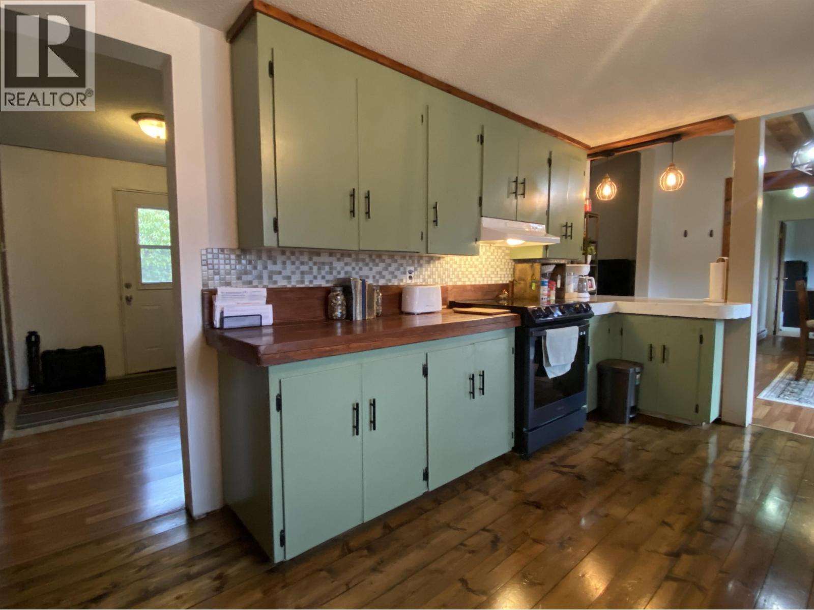 5203 GOSSEN CREEK Street, Terrace