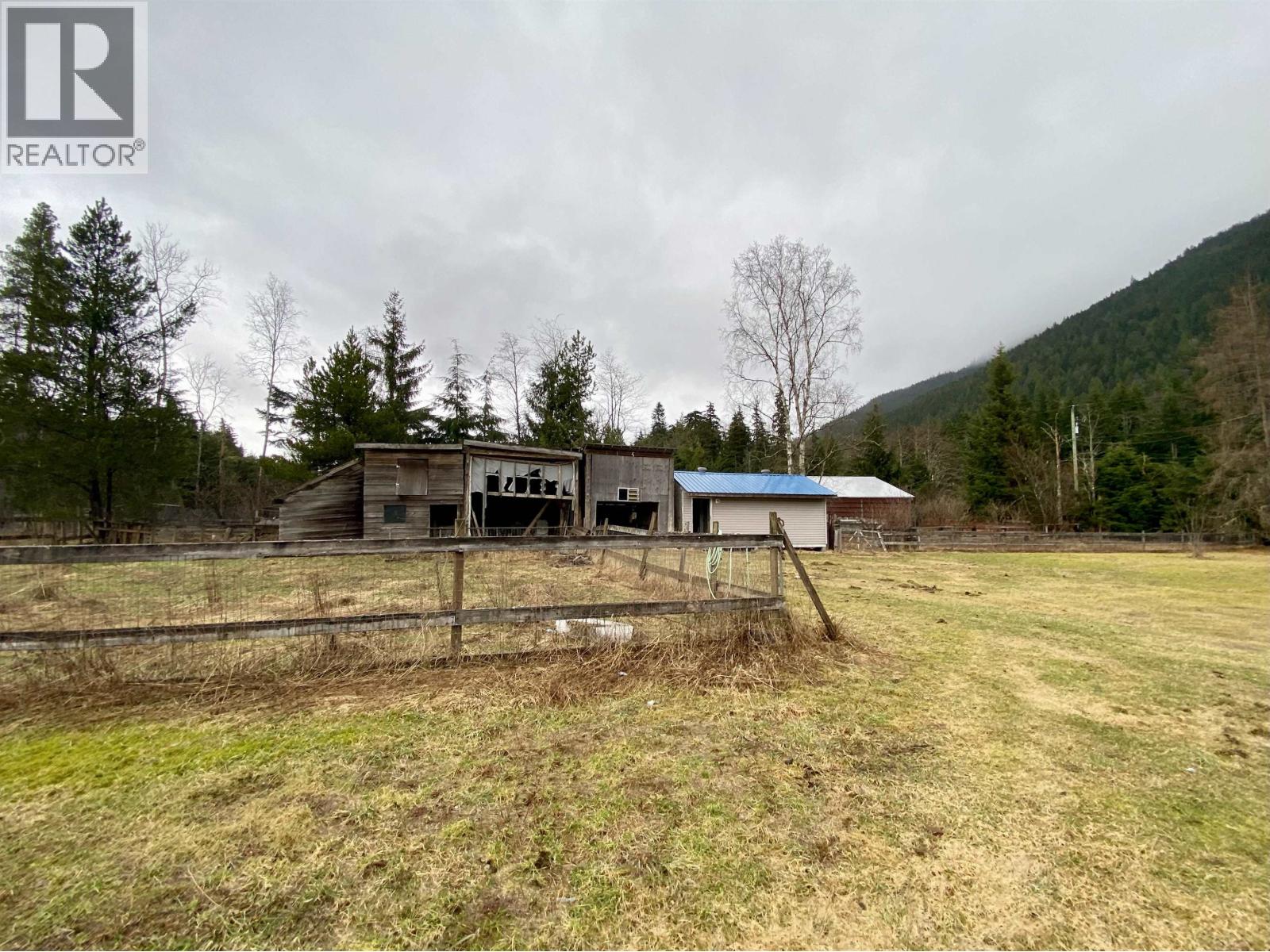 5203 GOSSEN CREEK Street, Terrace