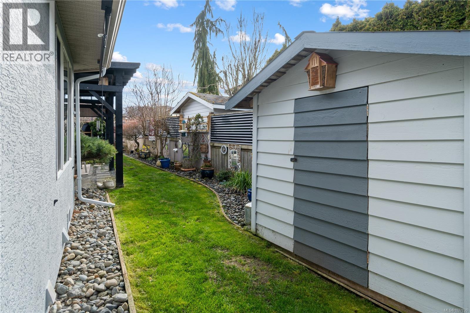 1084 Aery View Way, Parksville