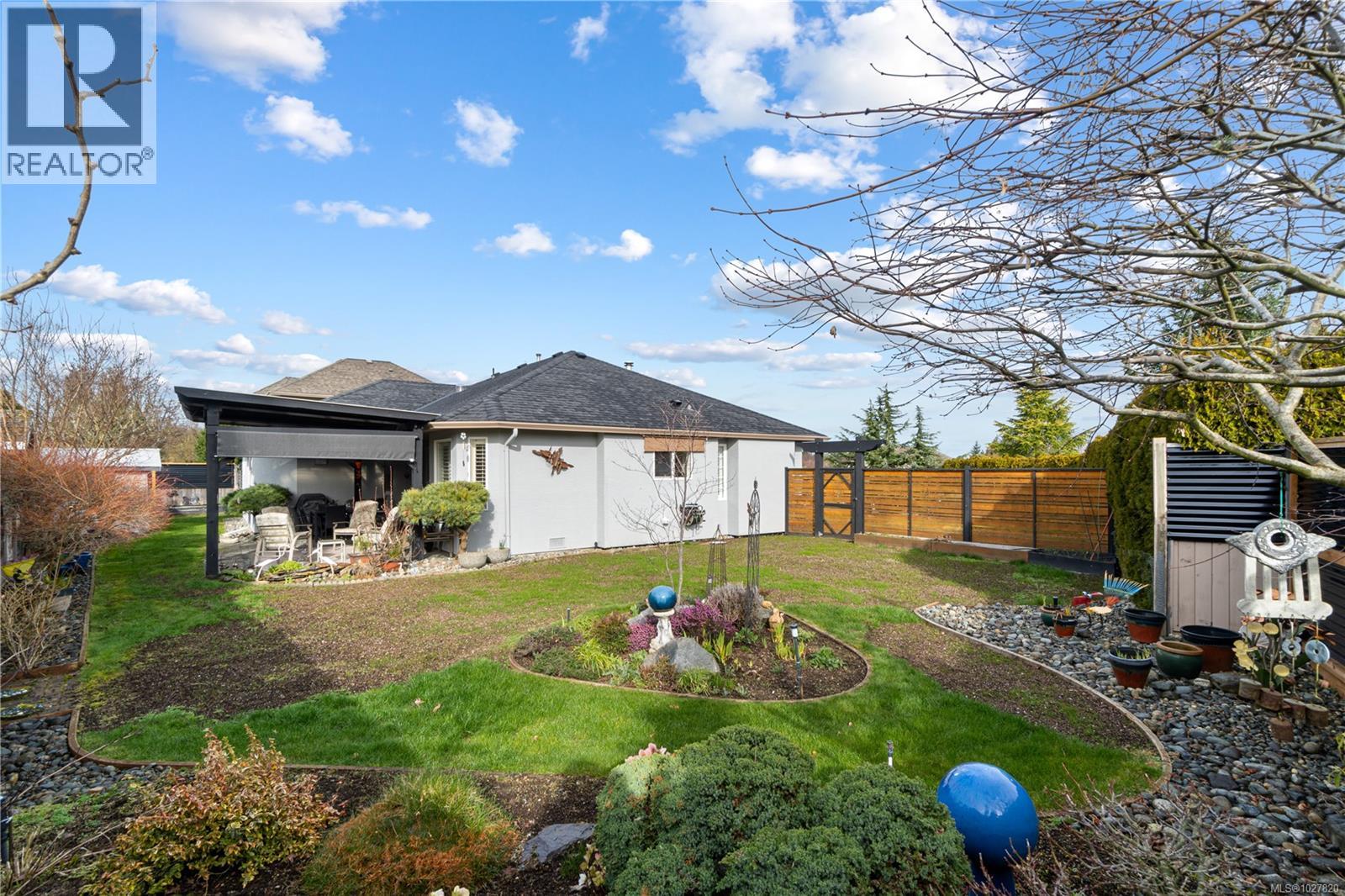 1084 Aery View Way, Parksville