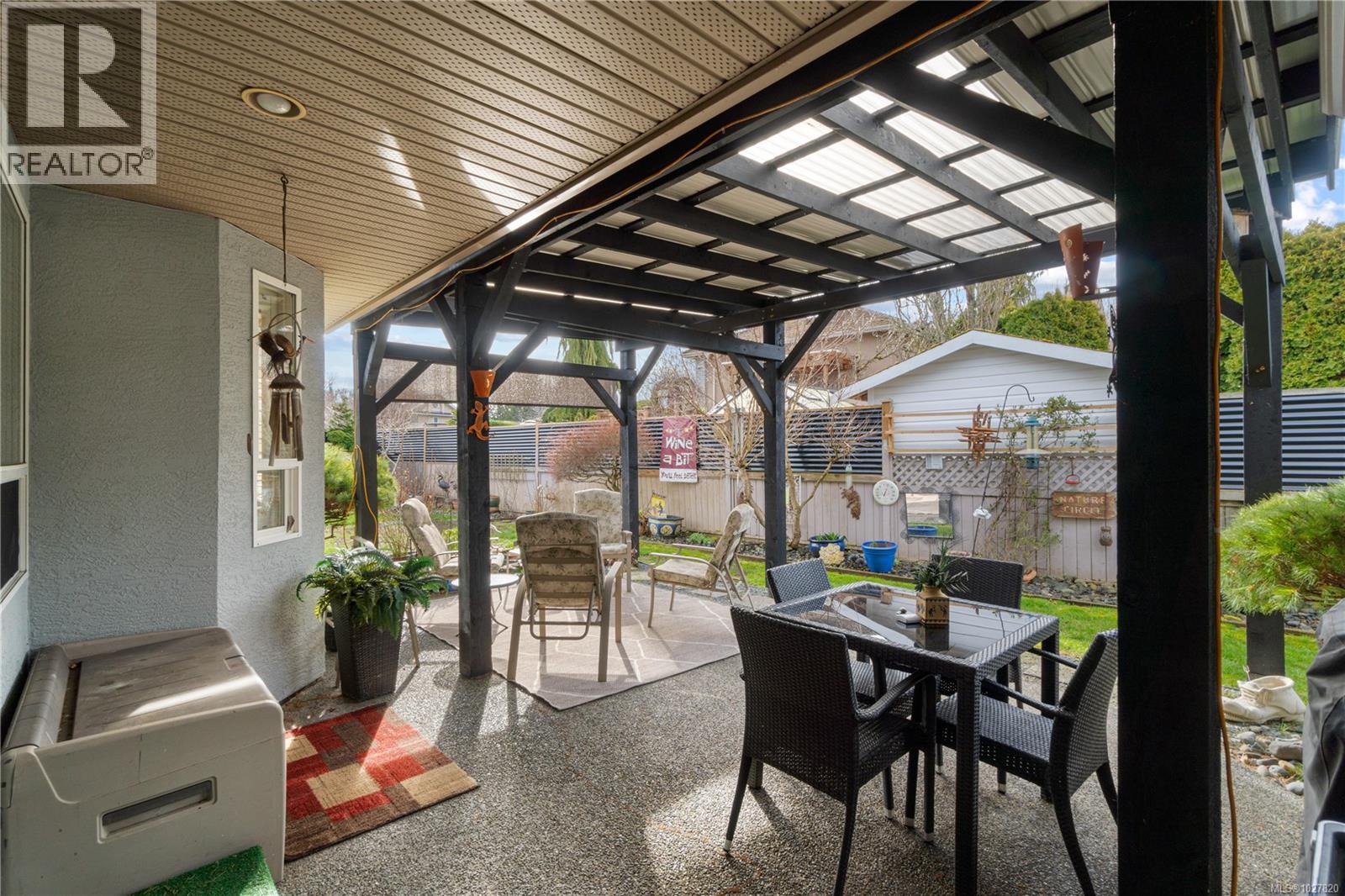 1084 Aery View Way, Parksville