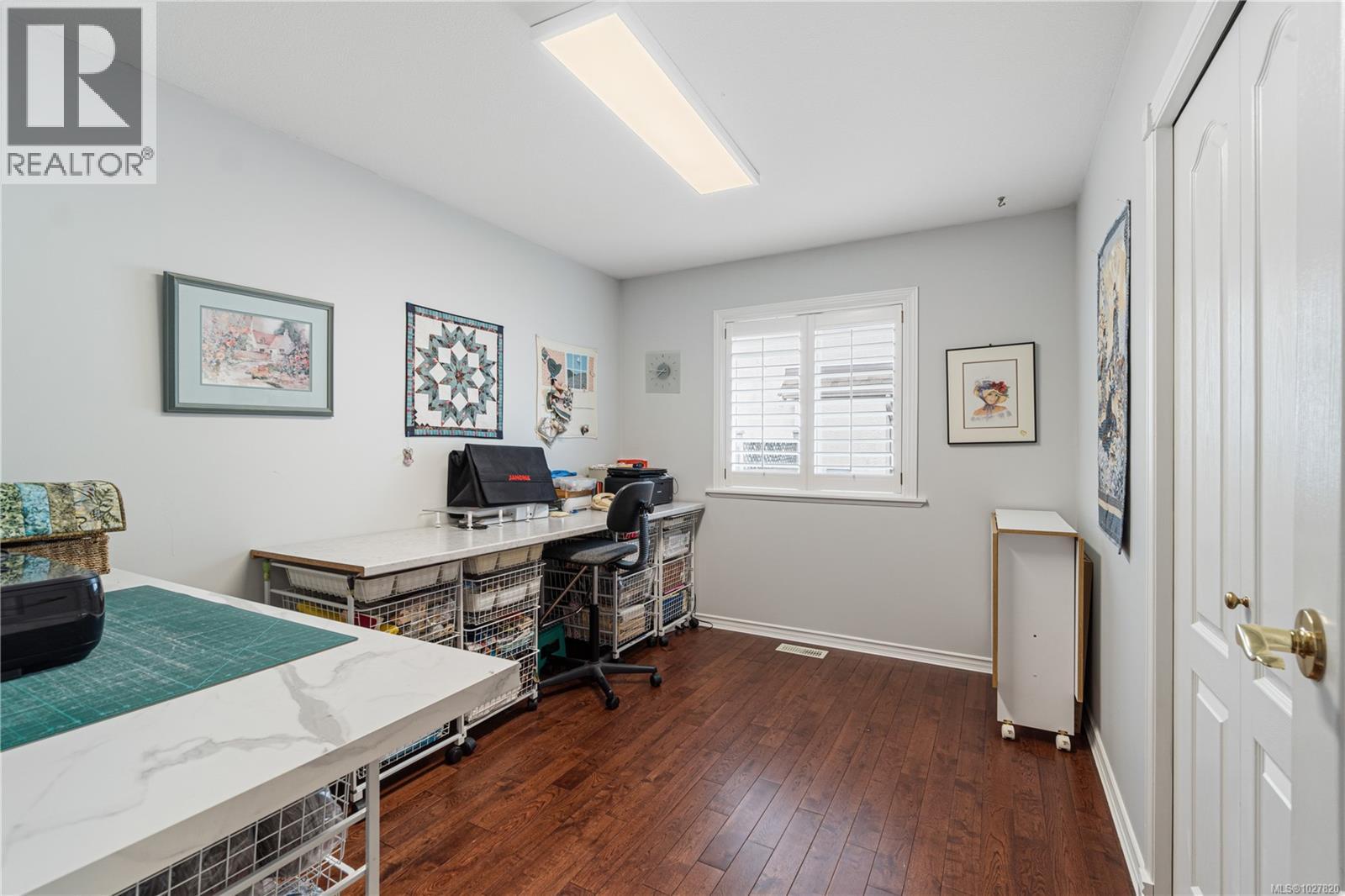 1084 Aery View Way, Parksville