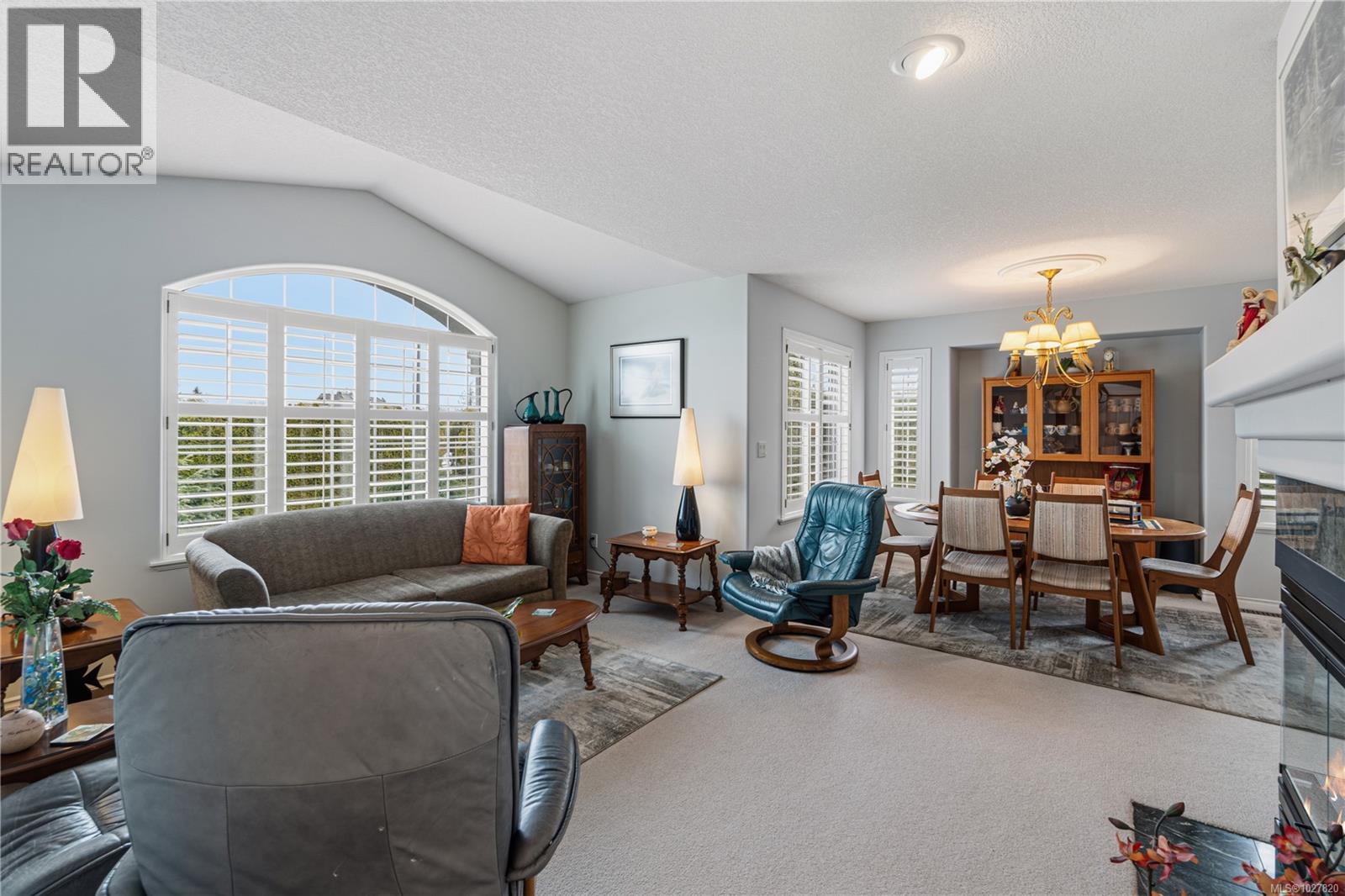 1084 Aery View Way, Parksville