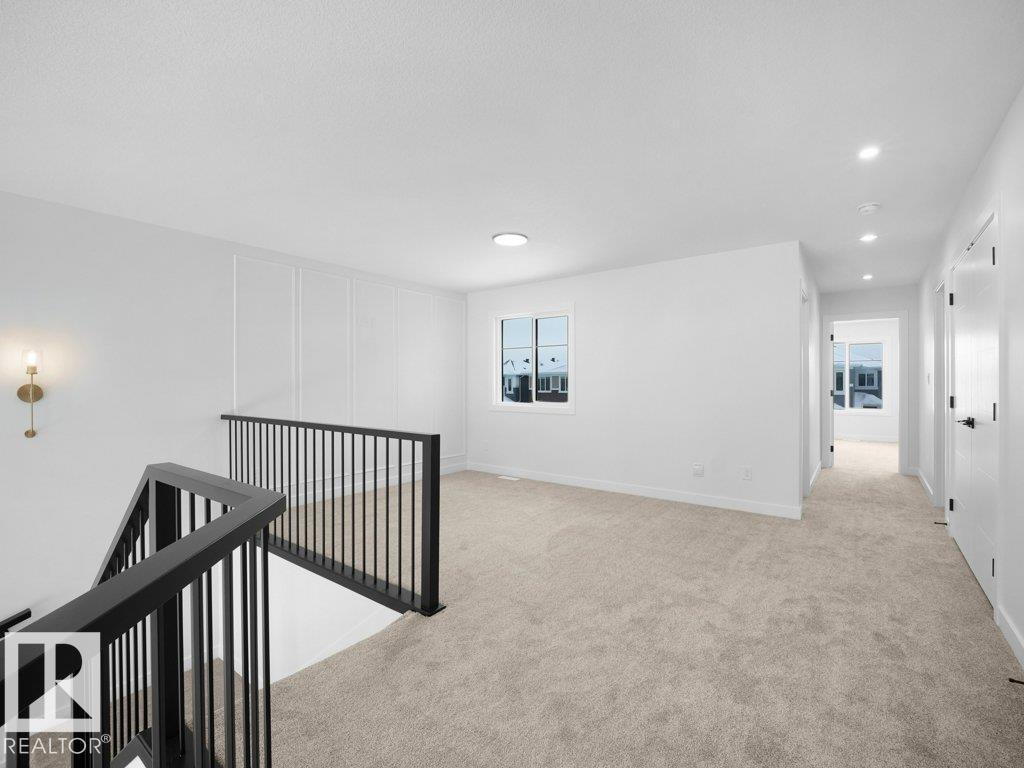 3314 Chickadee Dr NW, Edmonton