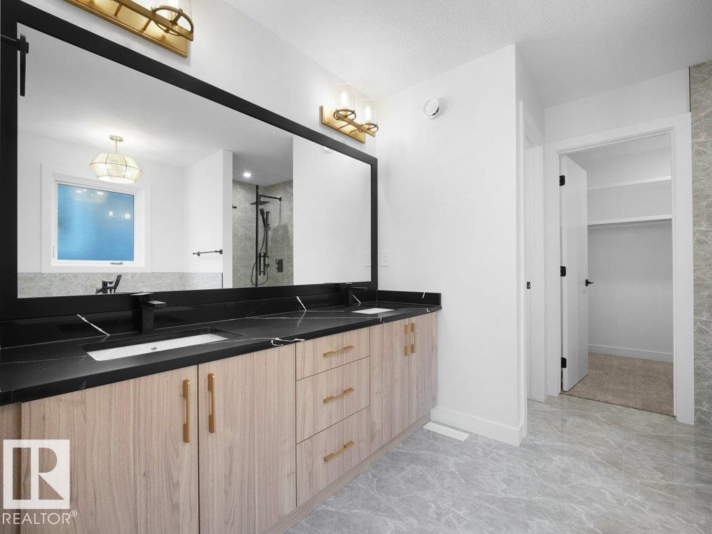 3314 Chickadee Dr NW, Edmonton