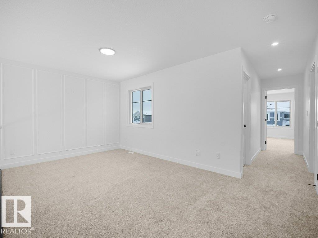 3314 Chickadee Dr NW, Edmonton