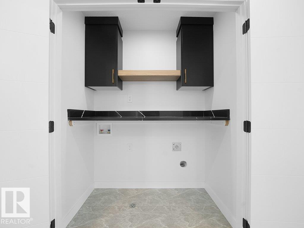 3314 Chickadee Dr NW, Edmonton