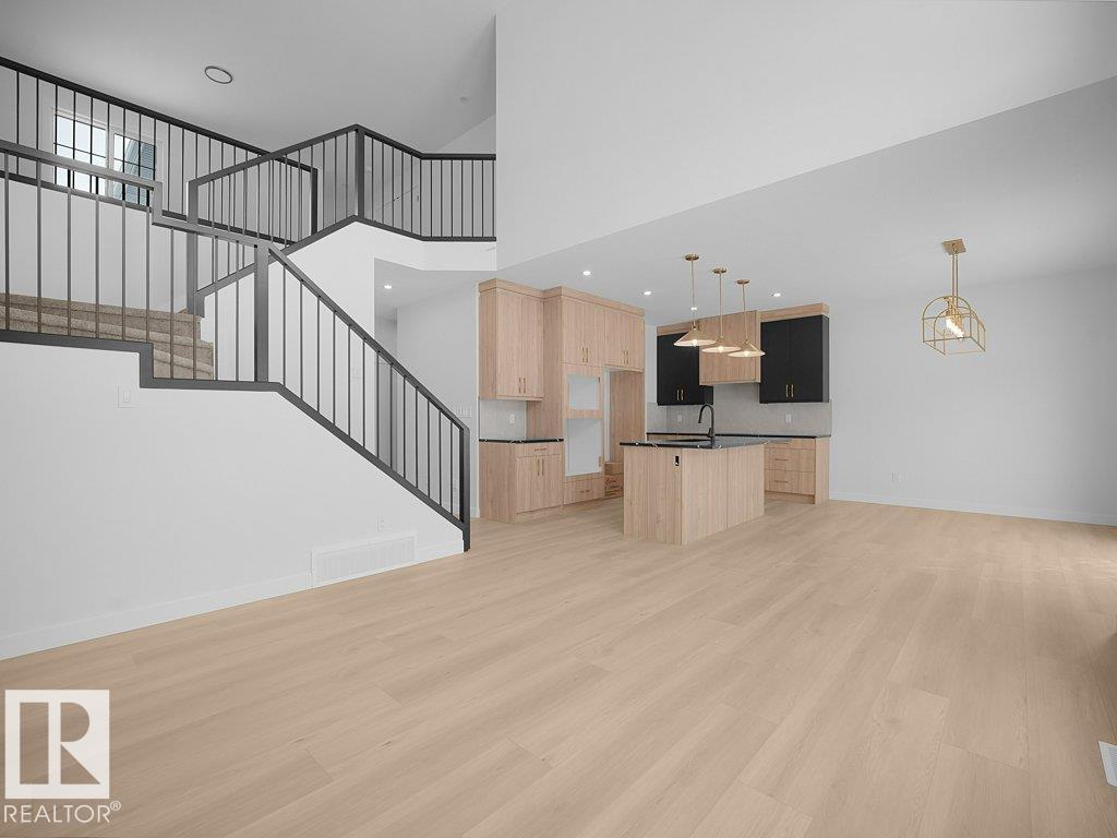 3314 Chickadee Dr NW, Edmonton