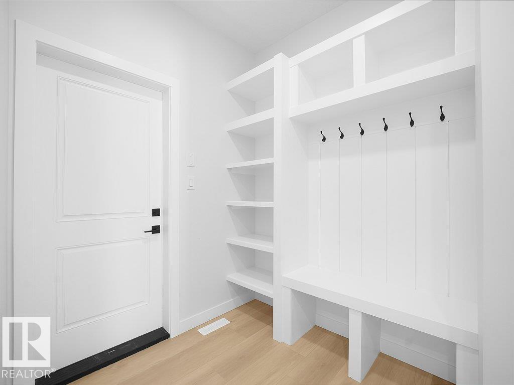 3322 CHICKADEE DR NW, Edmonton