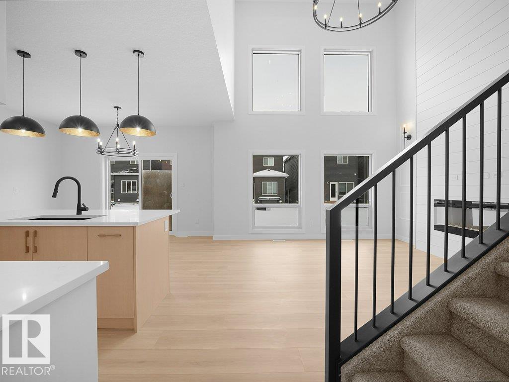 3322 CHICKADEE DR NW, Edmonton