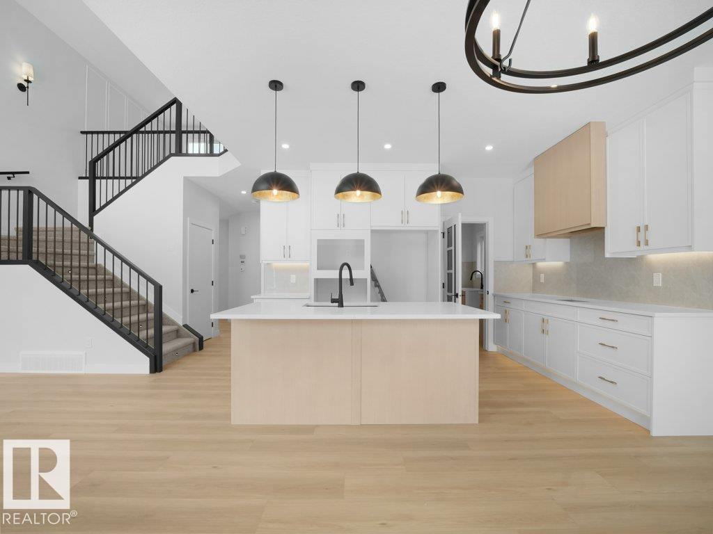 3322 CHICKADEE DR NW, Edmonton