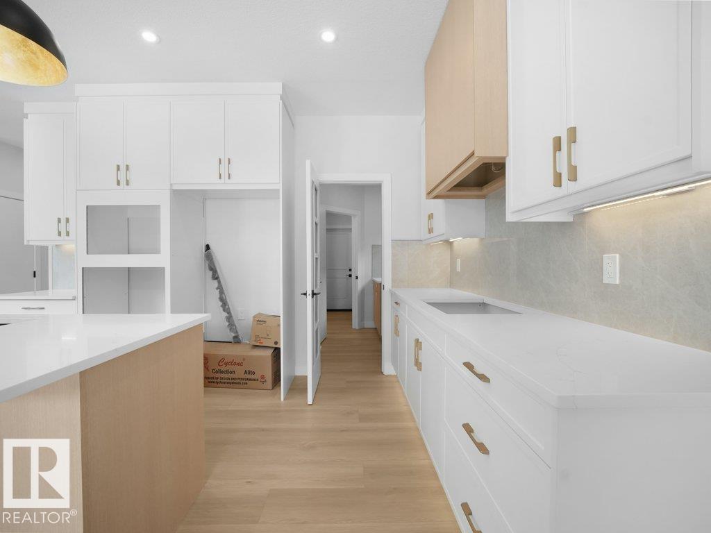 3322 CHICKADEE DR NW, Edmonton