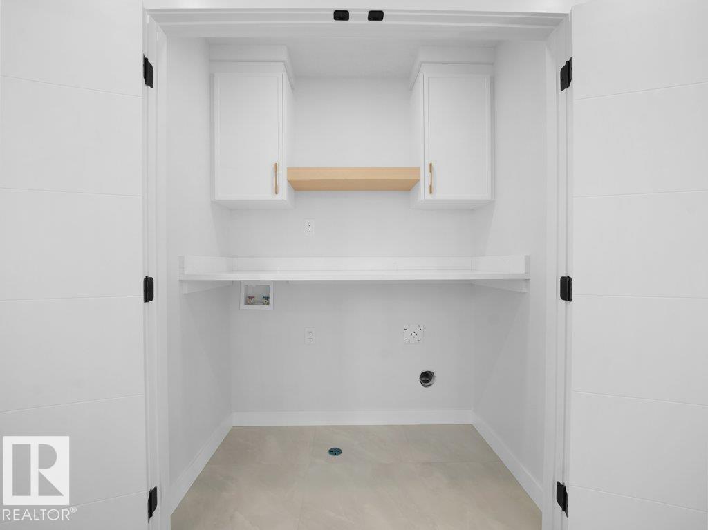 3322 CHICKADEE DR NW, Edmonton