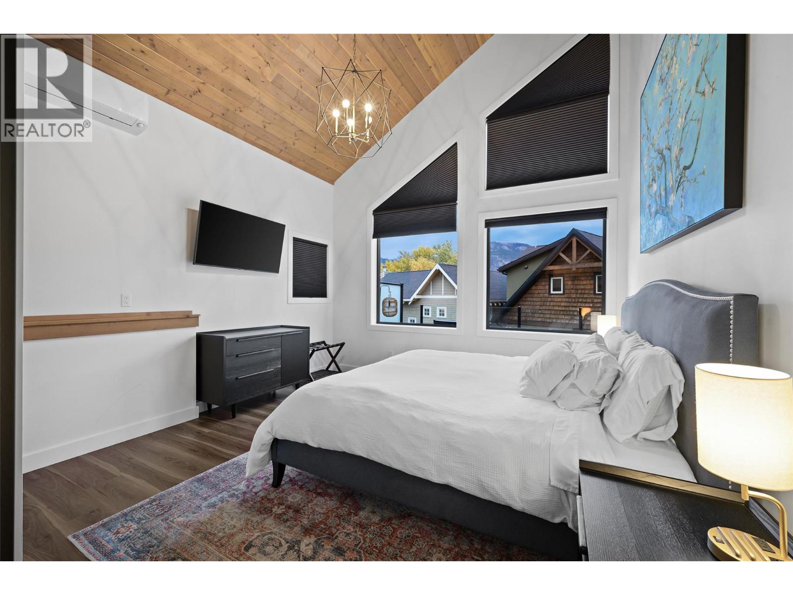 1614 Lower Lakeview Lane - 24