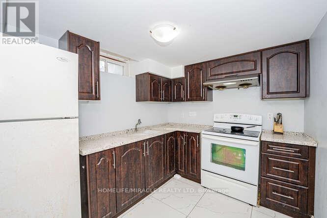 14 CONOVER COURT - 45