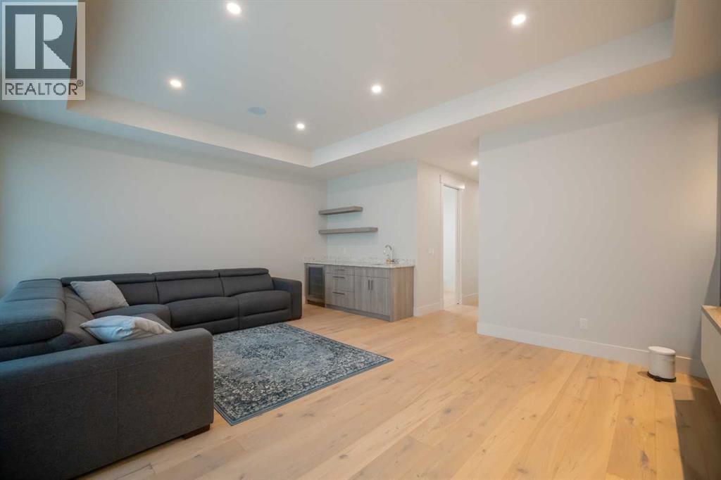 Single Family House for Sale in   Avenue NE Winston Heights/Mountview Calgary 