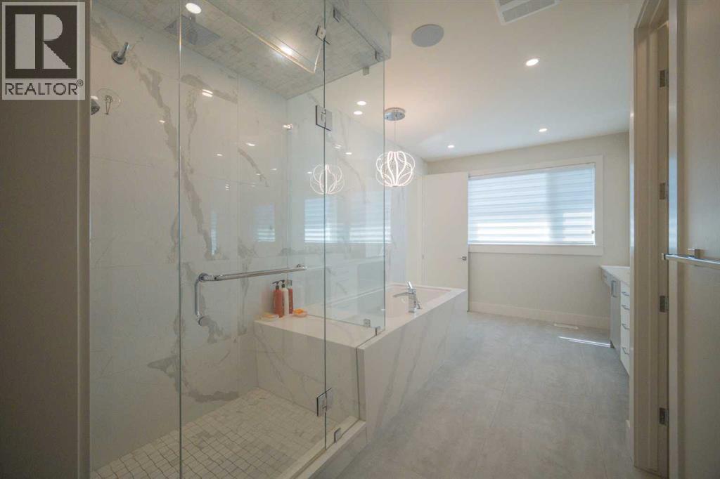 Single Family House for Sale in   Avenue NE Winston Heights/Mountview Calgary 