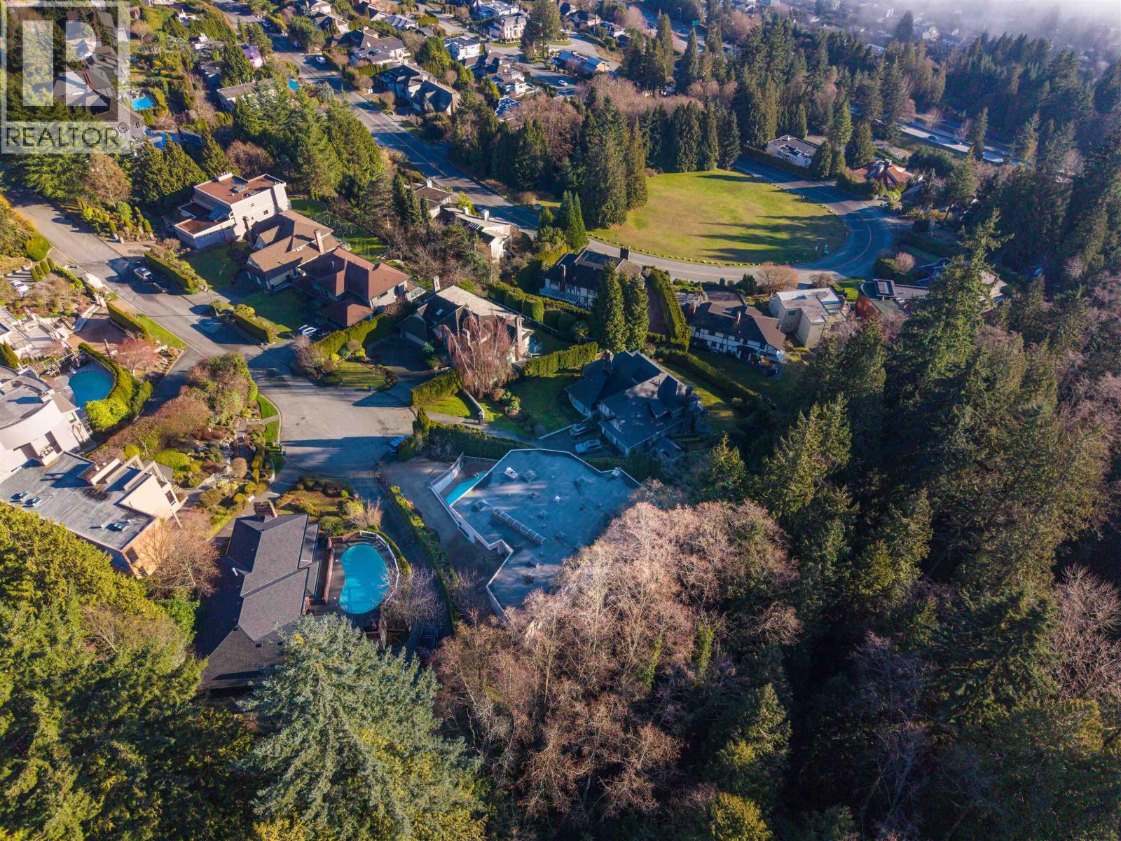 2490 WESTHILL COURT, West Vancouver