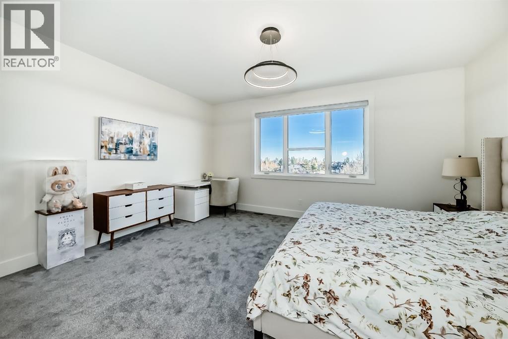 Single Family House for Sale in  ROCK LAKE View NW Rocky Ridge Calgary 