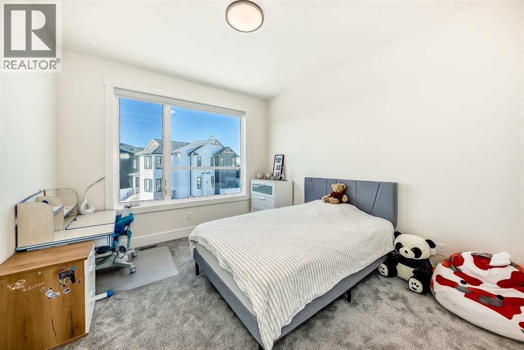 Single Family House for Sale in  ROCK LAKE View NW Rocky Ridge Calgary 