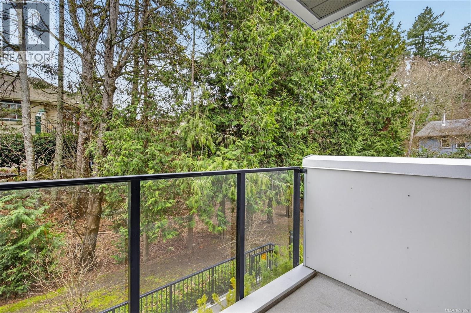 303 1450 Glentana Road, View Royal