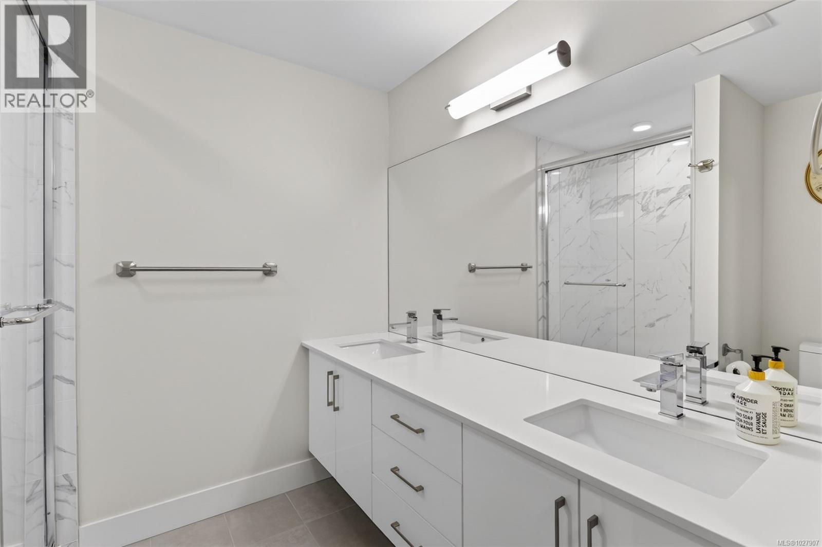 303 1450 Glentana Road, View Royal