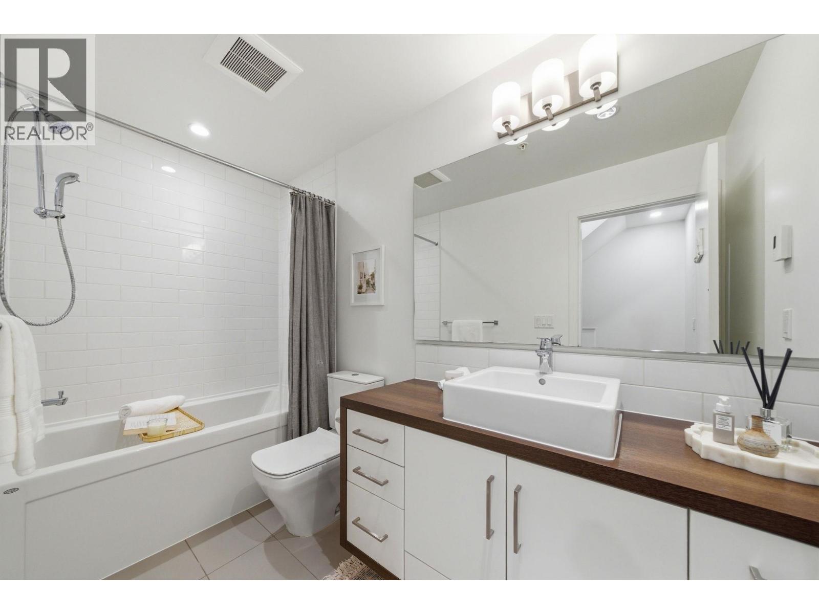 54 433 SEYMOUR RIVER PLACE, North Vancouver