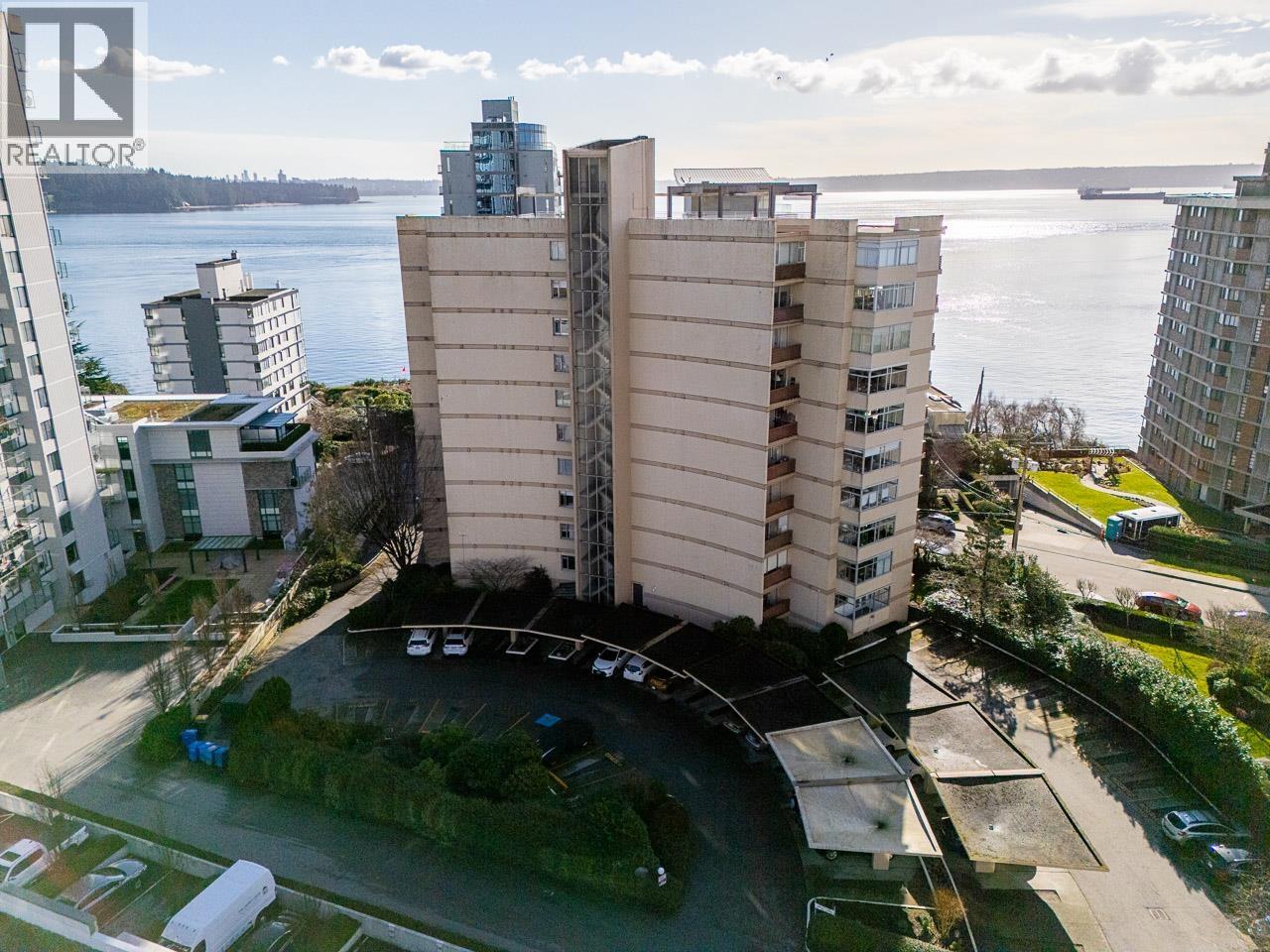 105 2135 ARGYLE AVENUE, West Vancouver