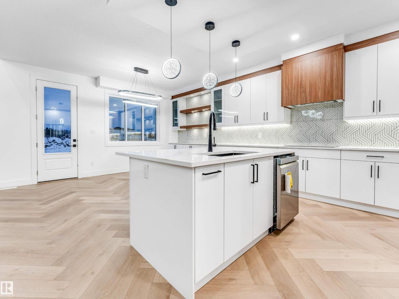 2346 63 AV NE - 17