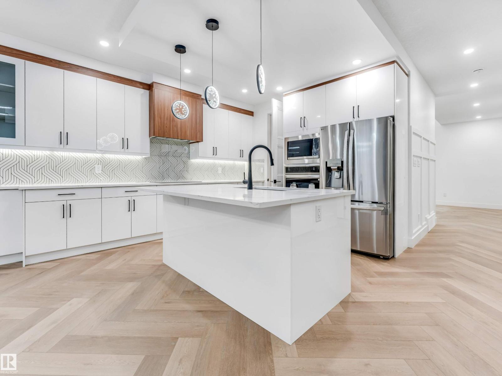 2346 63 AV NE - 18