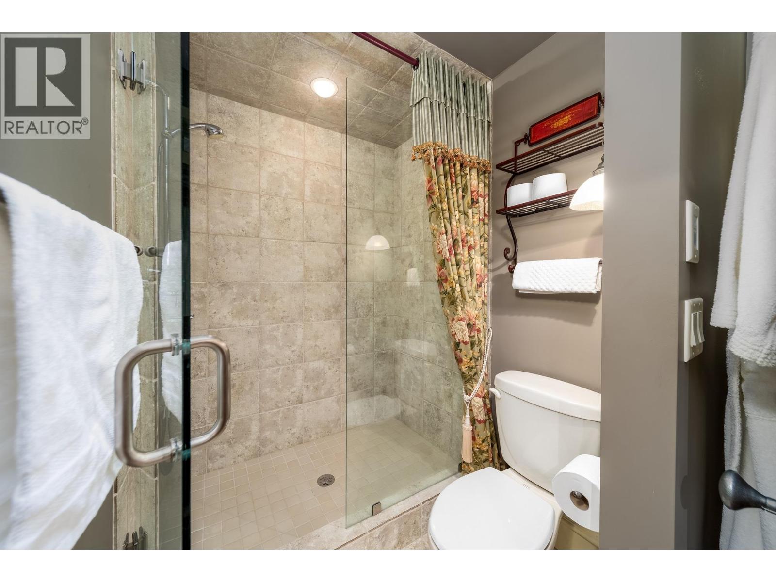  698 Arbor View Drive, Kelowna