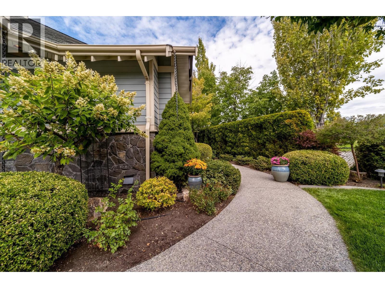  698 Arbor View Drive, Kelowna