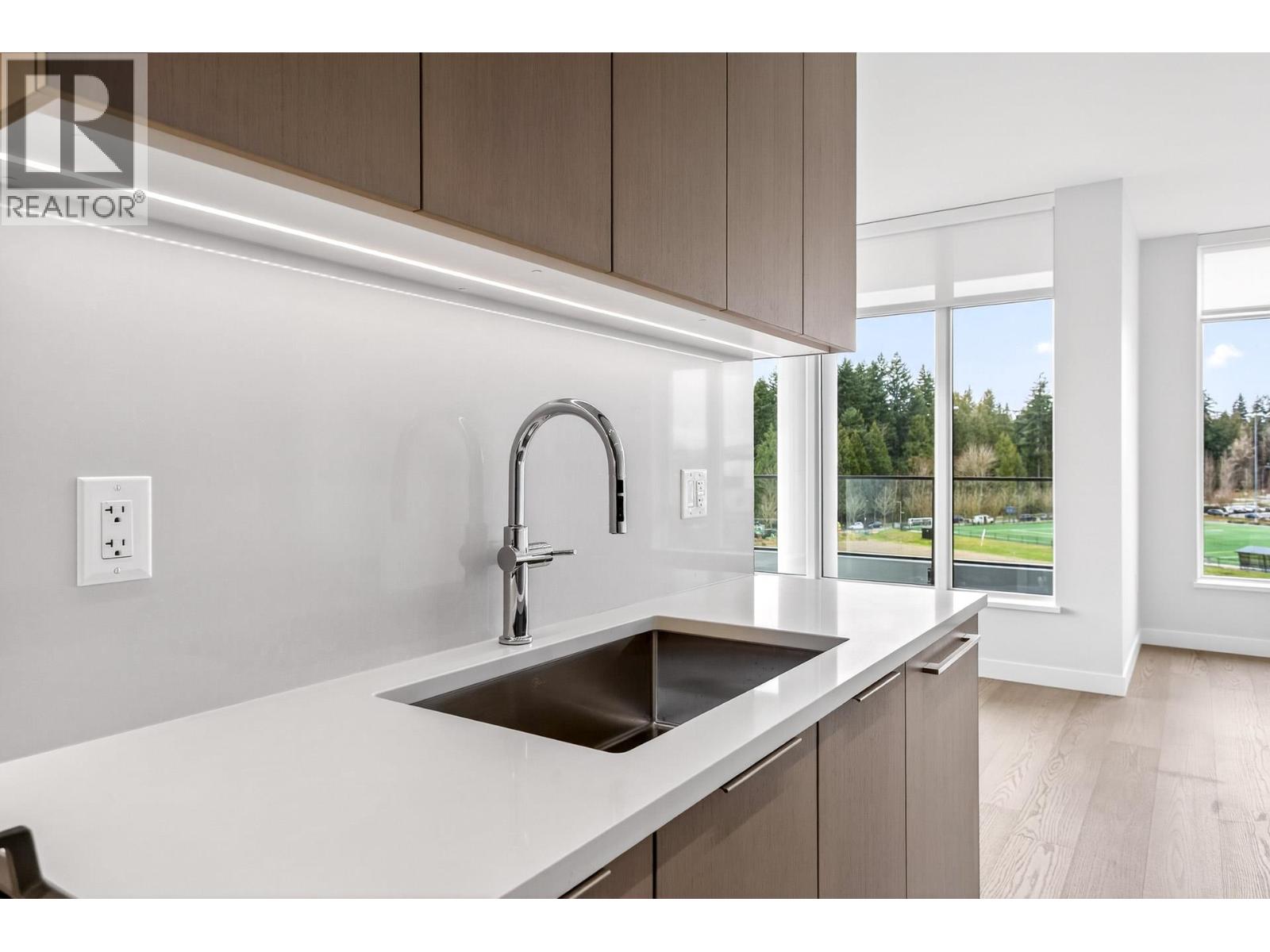 605 6138 BIRNEY AVENUE, Vancouver