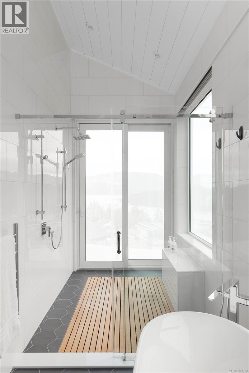 23 & 24 1060 Shore Pine Close, Duncan