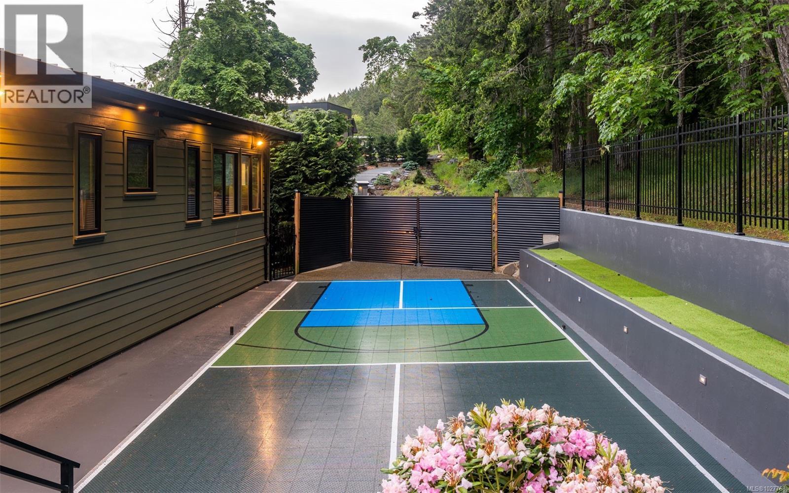 23 & 24 1060 Shore Pine Close, Duncan