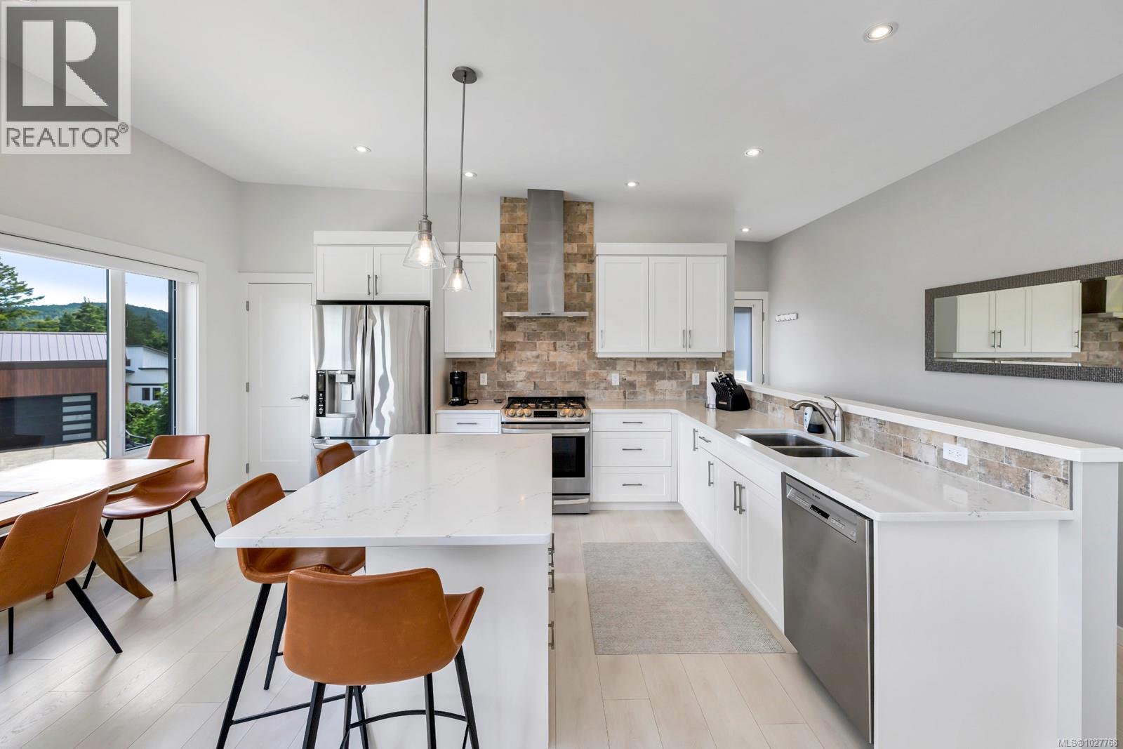 23 & 24 1060 Shore Pine Close, Duncan