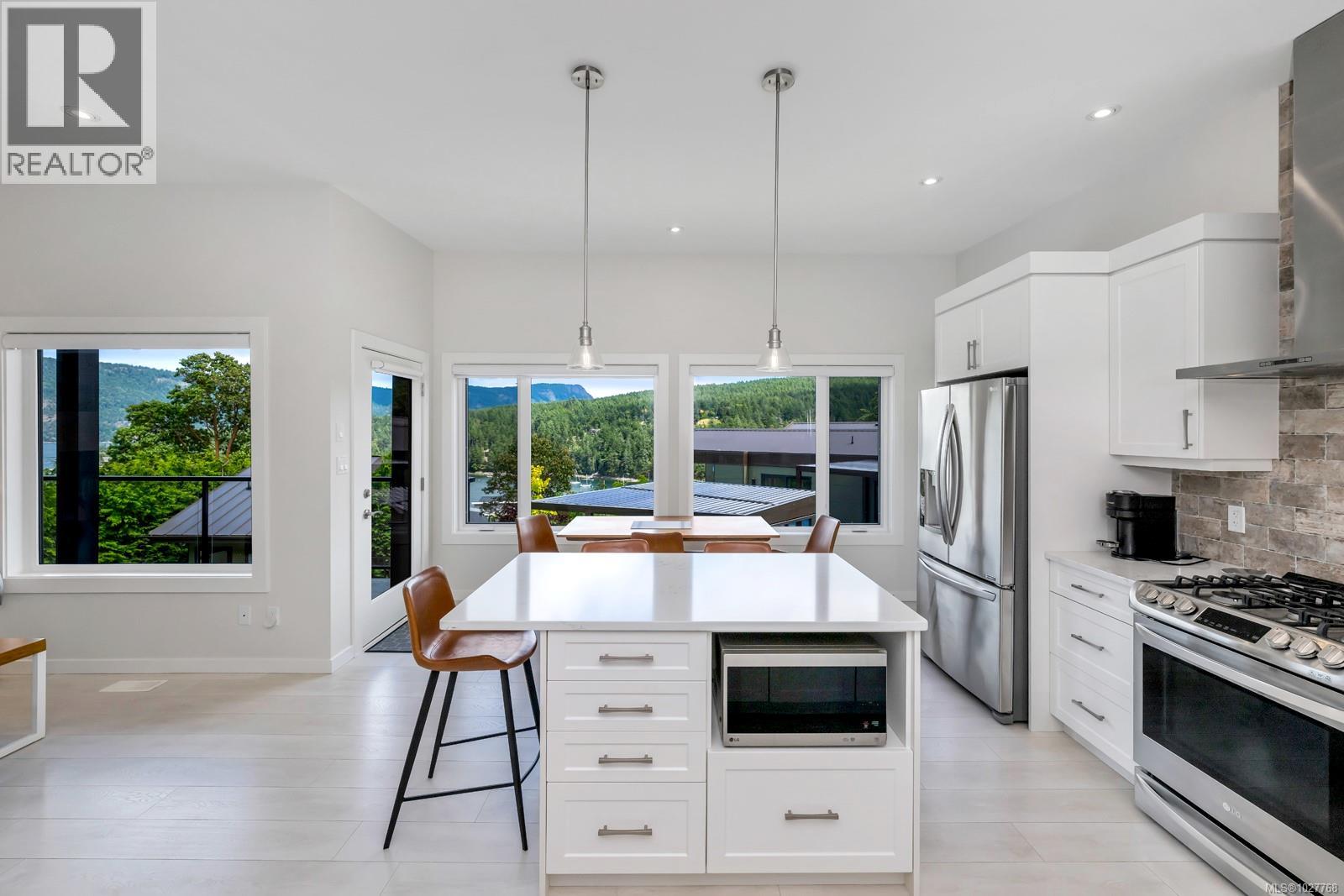 23 & 24 1060 Shore Pine Close, Duncan