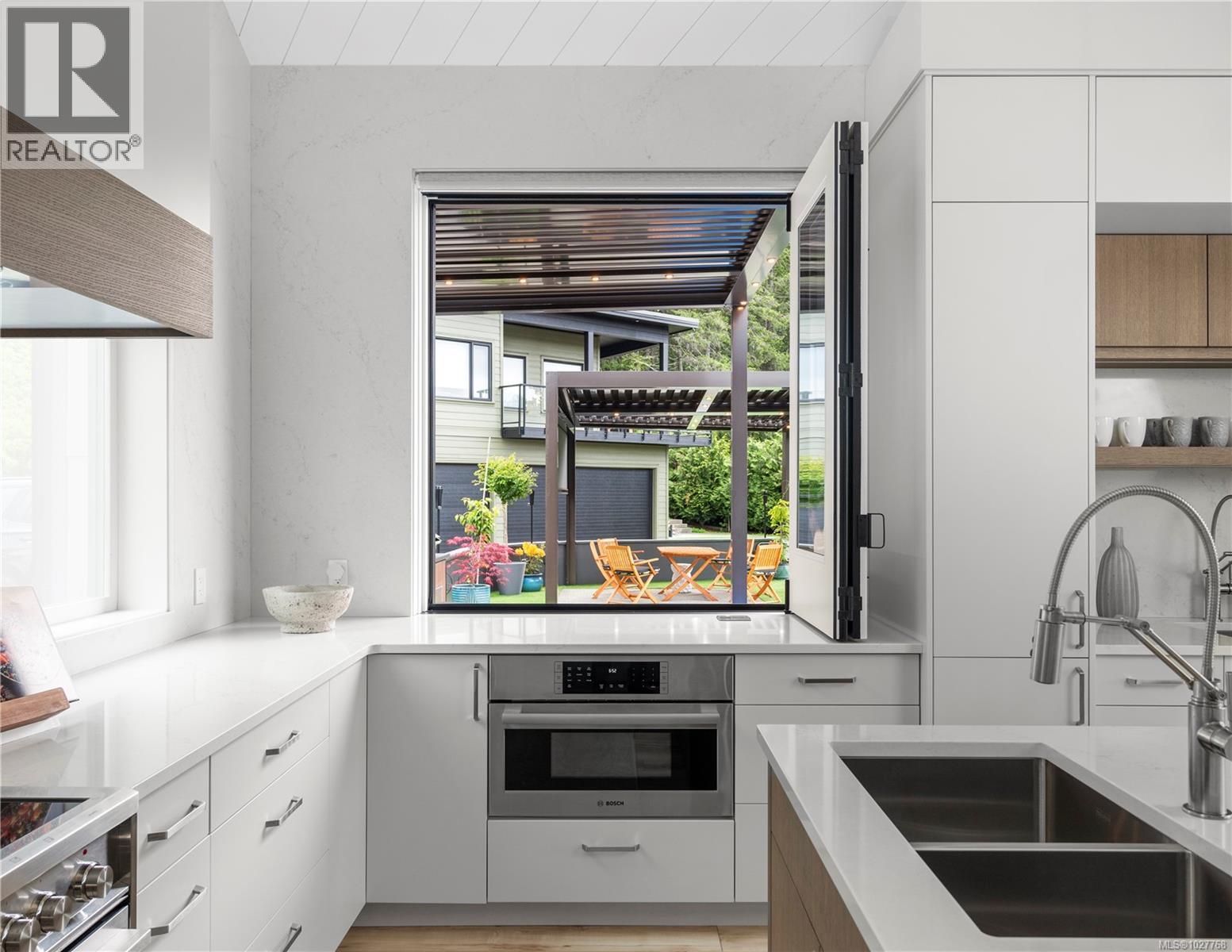 #23 & 24 1060 Shore Pine Close - 8