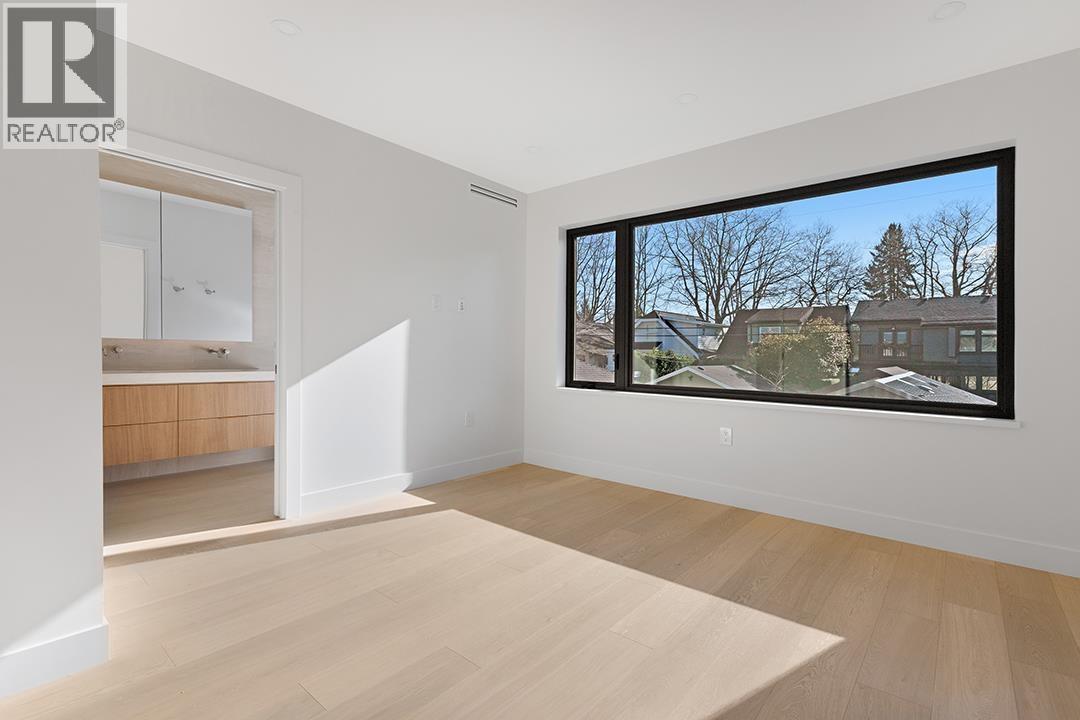 3742 YUKON STREET, Vancouver