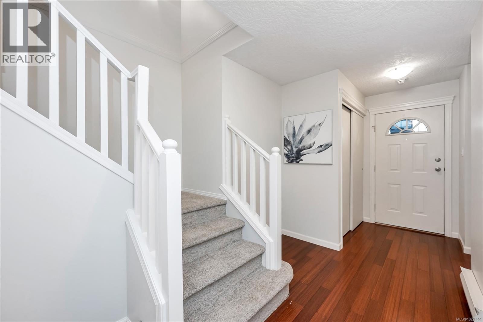 4 930 North Park St, Victoria