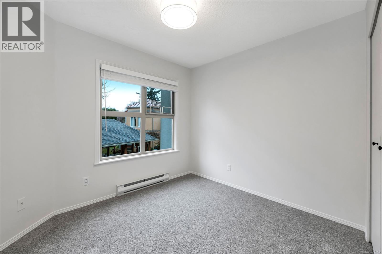 4 930 North Park St, Victoria