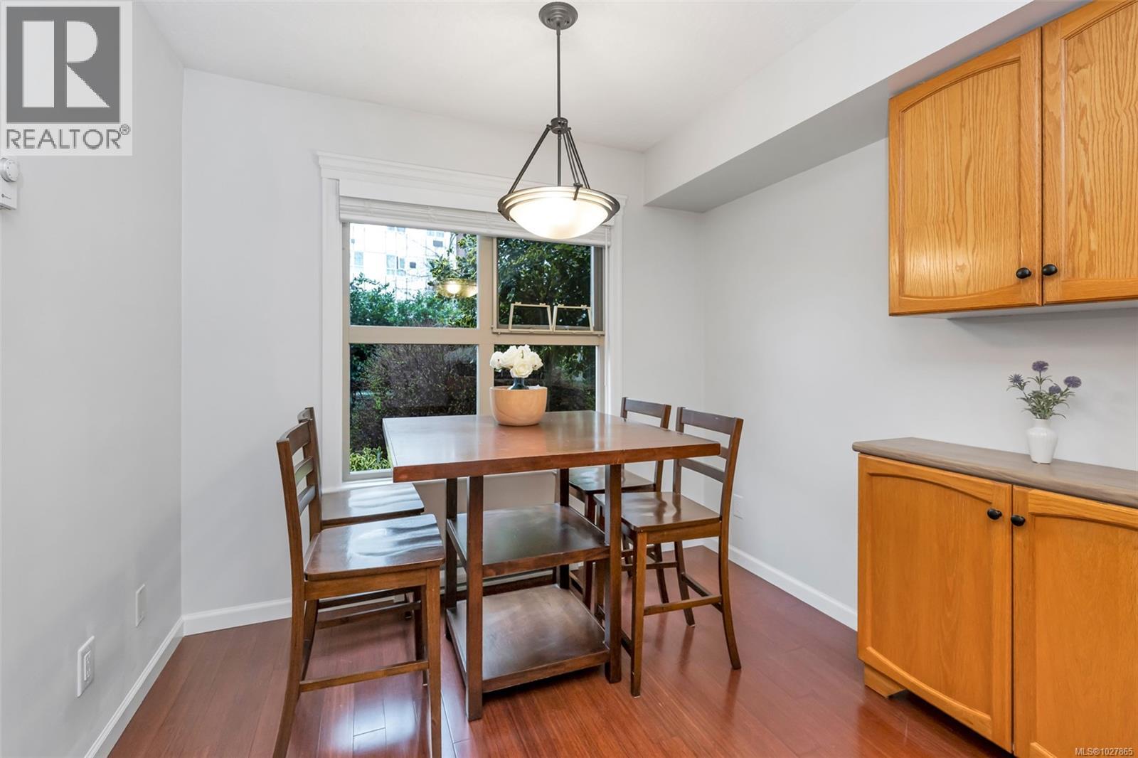 4 930 North Park St, Victoria